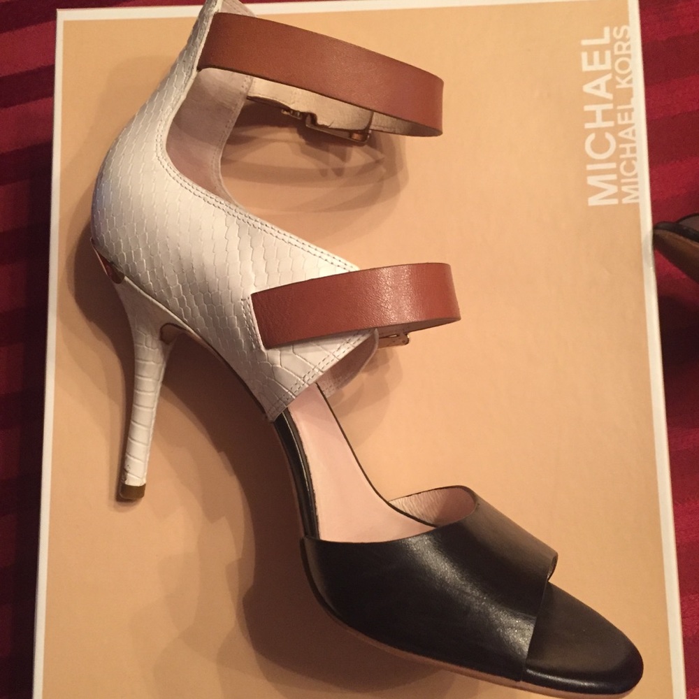 VGUC Michael Michael Kors tri-color sandals